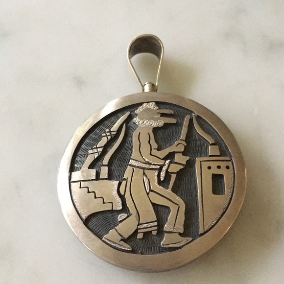 Vintage Hopi Native American Reversible Pendant - Picture 7 of 10